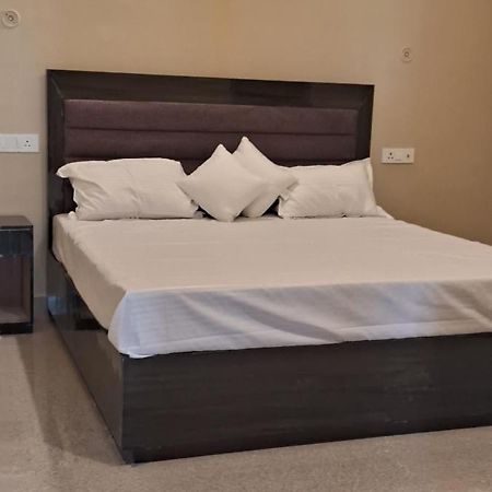 Shree Janki Palace Hotel Ayodhya ภายนอก รูปภาพ